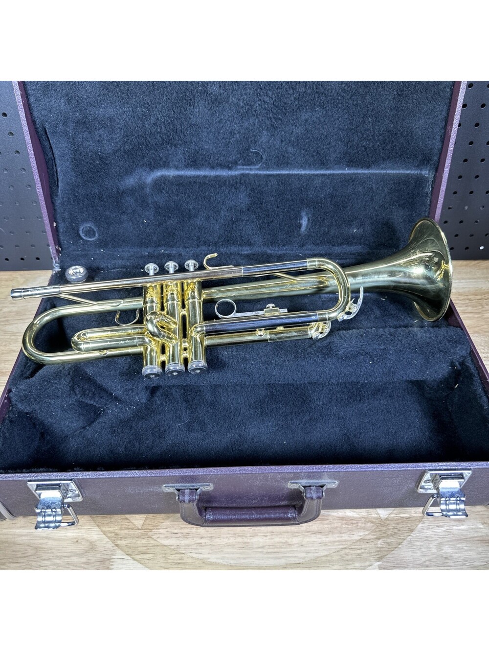 Yamaha YTR-2320 Student Bb Trumpet W/hardcase 1 Mouthpiece Japan Read